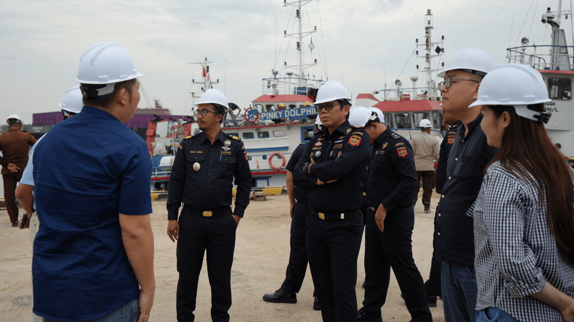 Customs Visit Customers Perdana, Bea Cukai Tanjung Balai Karimun Kunjungi Perusahaan FTZ